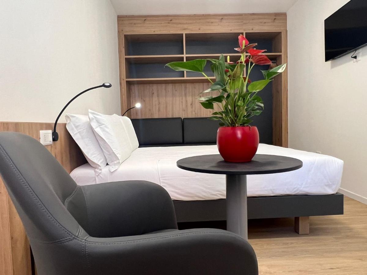 Apartamento Yugogo Mazzini 41 - Bilocale Trento Centro Exterior foto